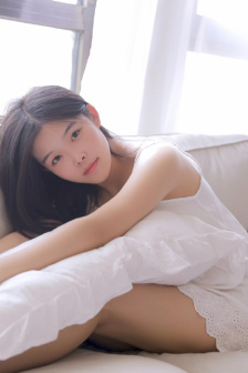老卫淑华在上船上